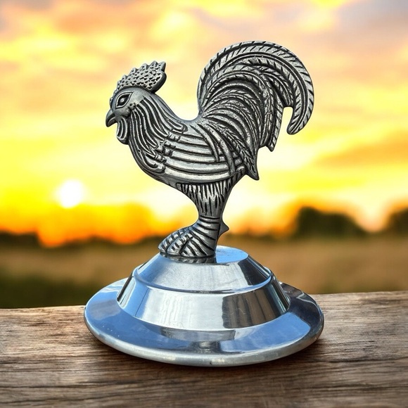 VINTAGE METAL ROOSTER JAR LID WITH DECORATIVE BASE - Picture 1 of 7